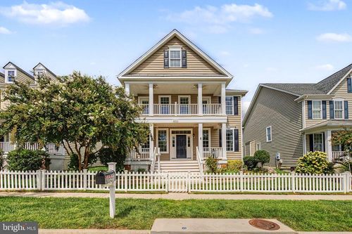 42514 Pelican Dr, CHANTILLY, VA, 20152-6643 | Card Image
