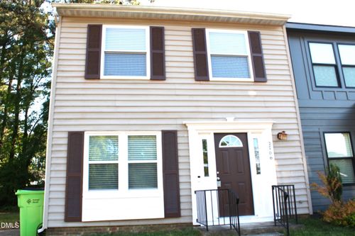 2706 Big Oak St, Raleigh, NC, 27610-5842 | Card Image