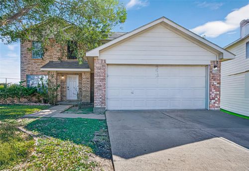 15707 Crooked Arrow Dr, Sugar Land, TX, 77498-7550 | Card Image