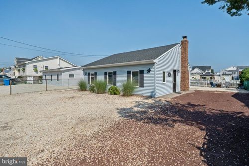 43 Florence Ln, MANAHAWKIN, NJ, 08050-4553 | Card Image