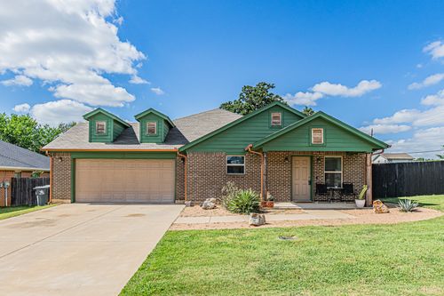 4362 Green Acres Cir, Arlington, TX, 76017-2206 | Card Image