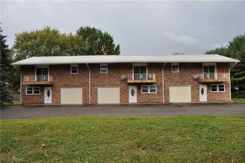 7615 Stuhldreher St Nw, Massillon, OH, 44646-1961 | Card Image