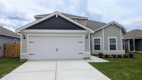 10407 Red Cardinal Dr, Cleveland, TX, 77328-1881 | Card Image