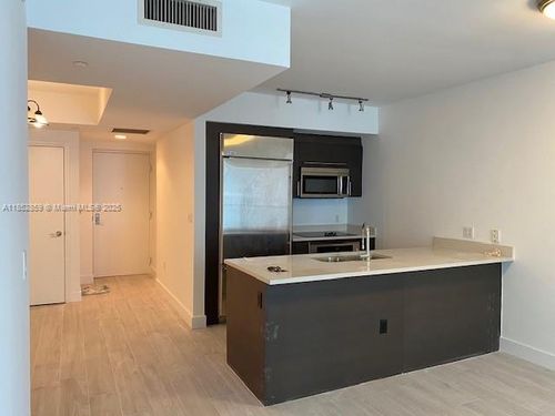 apt-2100-55 Se 6th St, Miami, FL, 33131-2564 | Card Image