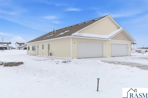 3122 Noble Dr, Mankato, MN, 56001-8212 | Card Image