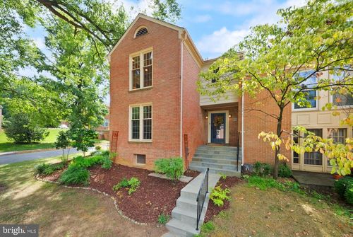 2024 Highboro Way, FALLS CHURCH, VA, 22043-1838 | Card Image