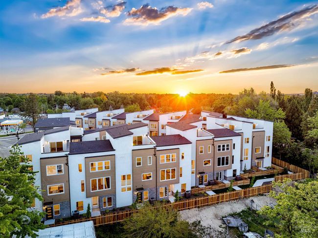 2007 S Makar Ln, Townhouse with 3 bedrooms, 4 bathrooms and 2 parking in Boise ID | Image 47