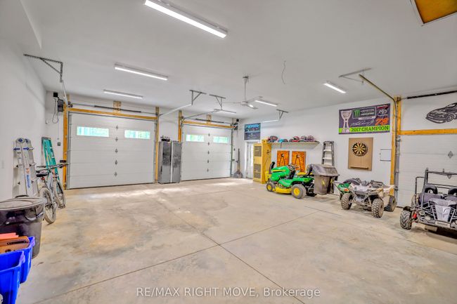 1025 Davis Dr, House other with 5 bedrooms, 3 bathrooms and 15 parking in Severn Bridge ON | Image 25