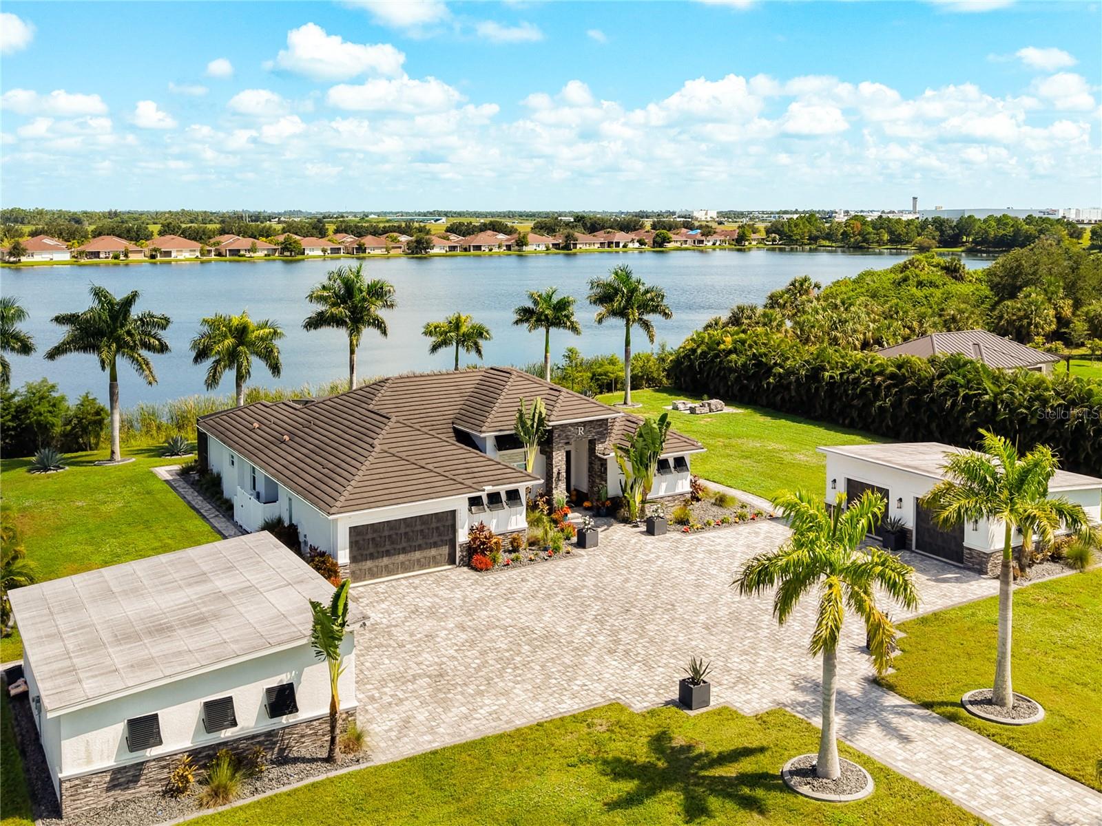 Residential in PUNTA GORDA 2