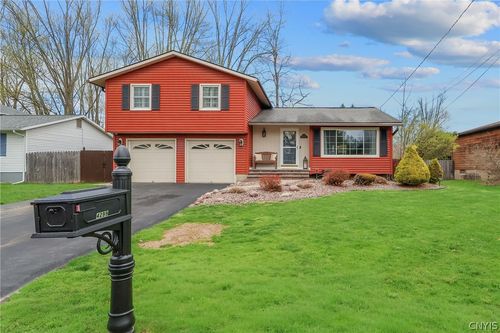 4299 Luna Crse, Liverpool, NY, 13090-2018 | Card Image