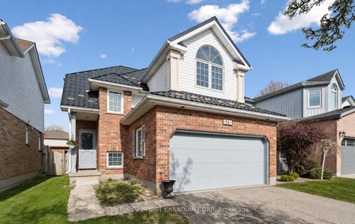34 Waxwing Cres, Guelph, ON, N1C1E3 | Card Image