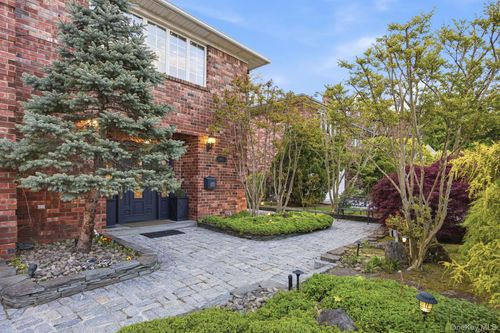 23411 38th Dr, Little Neck, NY, 11363-1200 | Card Image