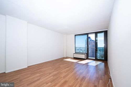 apt-24r-1420 Locust St, PHILADELPHIA, PA, 19102-4231 | Card Image