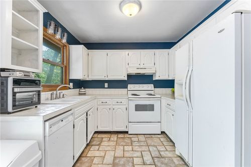 11 Malvern Ln, Bella Vista, AR, 72714-4314 | Card Image