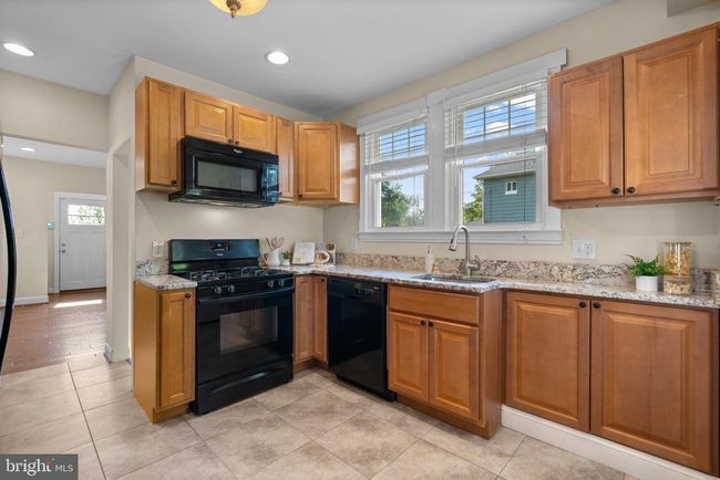 1805 Park Ave, House other with 4 bedrooms, 2 bathrooms and null parking in HALETHORPE MD | Image 11