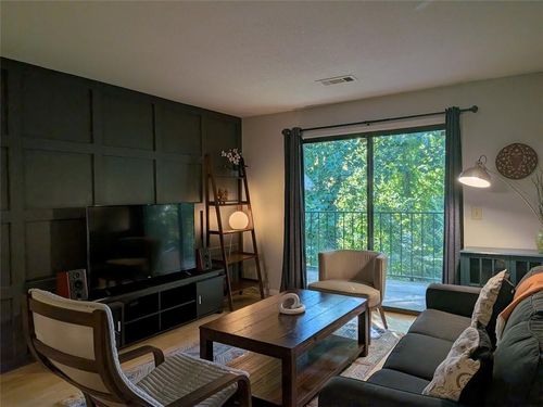 204-2657 Lenox Rd Ne, Atlanta, GA, 30324-3193 | Card Image