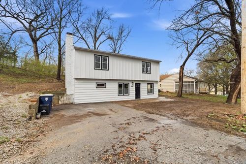 623 Ne Woodlawn St, Kansas City, MO, 64116-2739 | Card Image