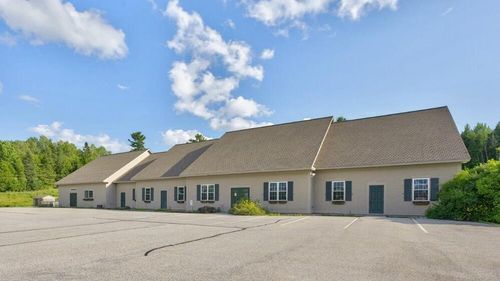 641 Main Rd, Holden, ME, 04429-7137 | Card Image