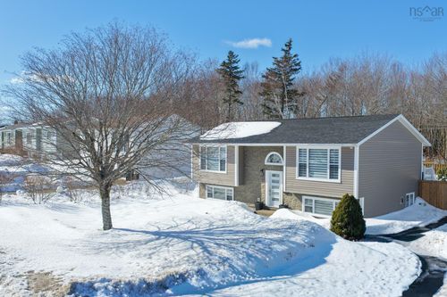 724 Cottage Rd, Sydney, NS, B1P6S6 | Card Image