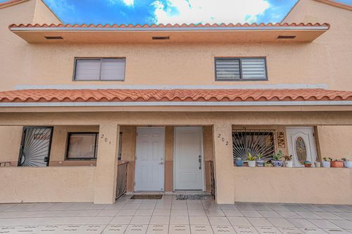 apt-202-7690 W 29th Way, Hialeah, FL, 33018-7234 | Card Image