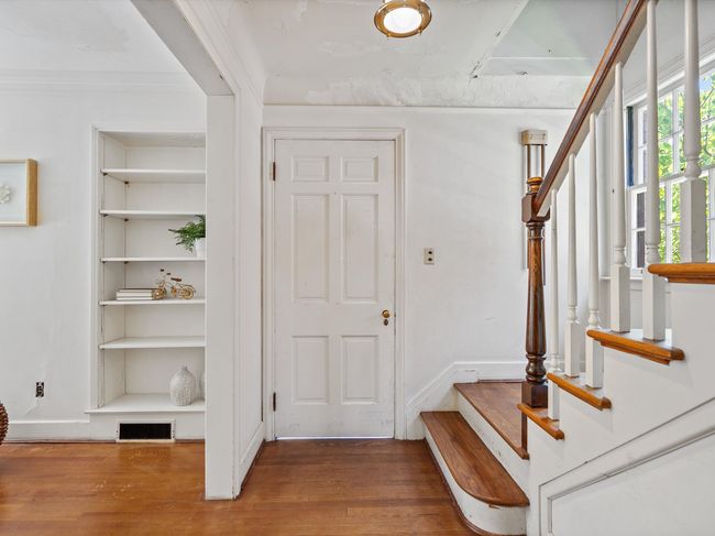 Entry | Image 6