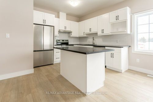 1-299 Tartan Dr, London, ON, N5V0E7 | Card Image