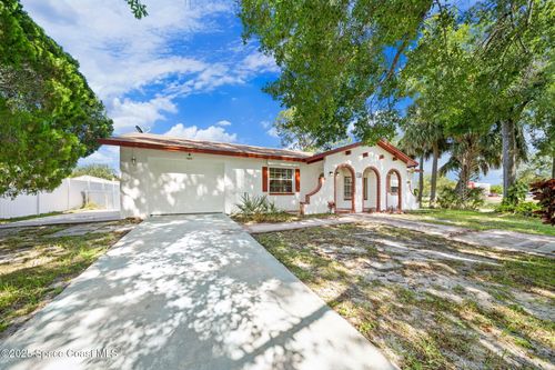 101 Eureka Ave Ne, Palm Bay, FL, 32907-5558 | Card Image