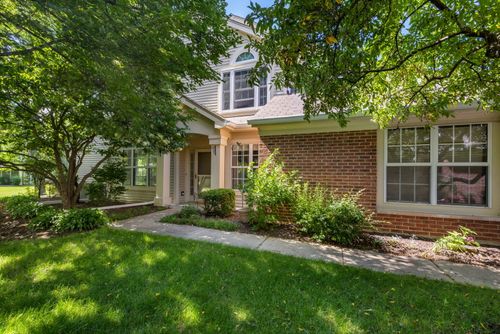 0-30W022 Juniper Ct, Warrenville, IL, 60555-1055 | Card Image