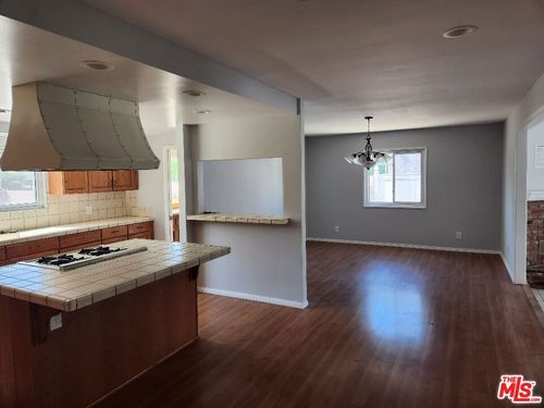 9542 Yolanda Ave, Northridge, CA, 91324 | Card Image