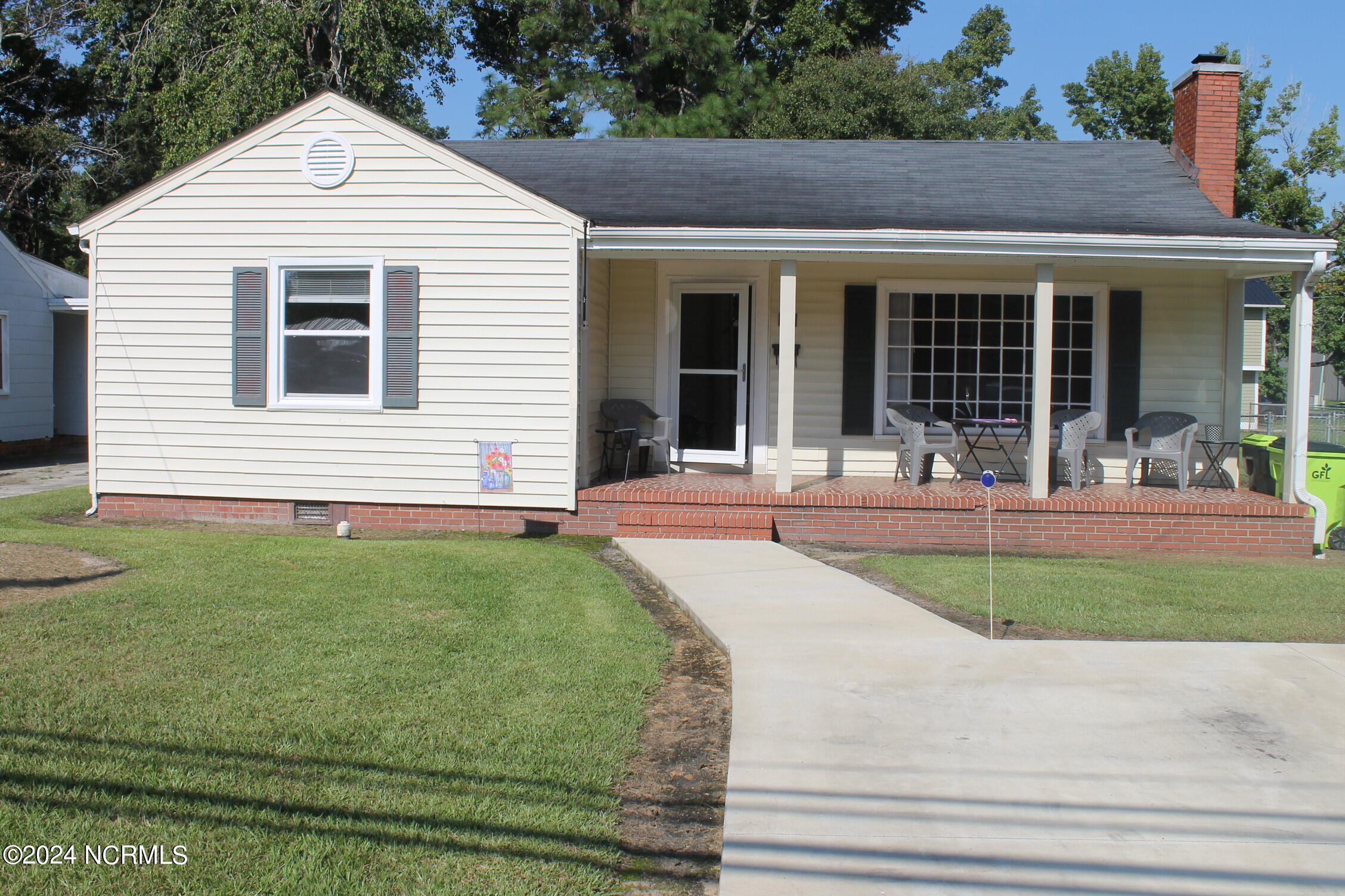 Lee St, Whiteville, NC 28472
