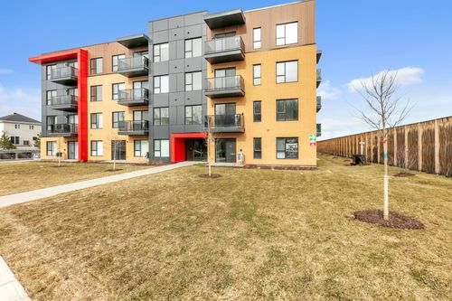 a-301-3025 Av Des Gouverneurs, Laval, QC, H7E0J5 | Card Image