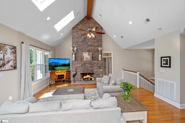 3 Soft Breeze Ct, House other with 4 bedrooms, 5 bathrooms and 3 parking in Landrum SC | Image 9