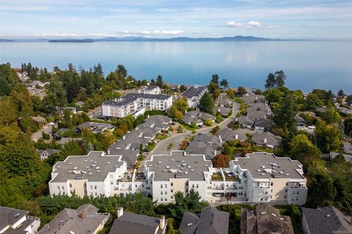 209-5110 Cordova Bay Rd, Victoria, BC, V8Y2K5 | Card Image