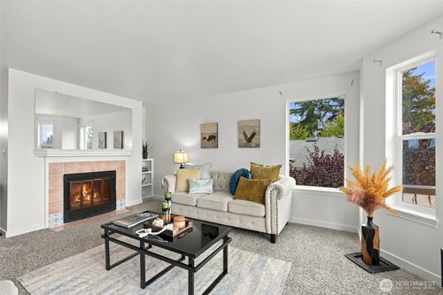 409-2152 N 112th St, Seattle, WA, 98133-8500 | Card Image
