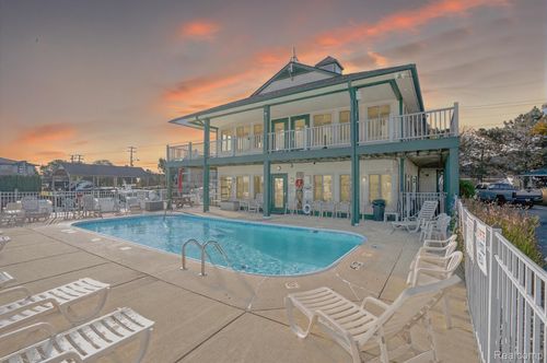 32081 N River Rd, Harrison Twp, MI, 48045-1475 | Card Image