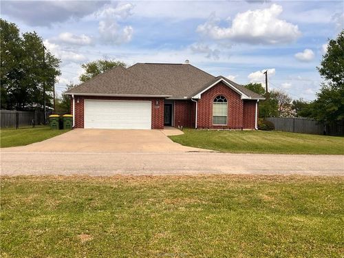 104 Frost Creek Ave, Groesbeck, TX, 76642-4903 | Card Image