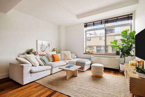 11a-84 Front St, Brooklyn, NY, 11201-1010 | Card Image