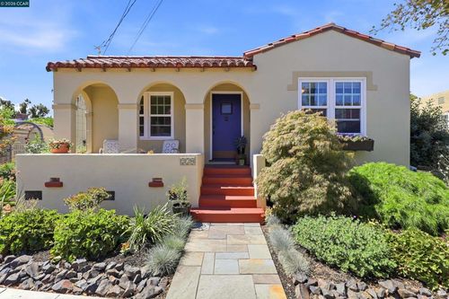 270 E 15th St, Pittsburg, CA, 94565-3805 | Card Image