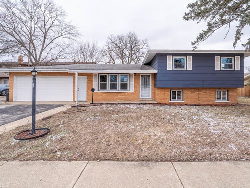 18331 Hickory St, Lansing, IL, 60438-2623 | Card Image