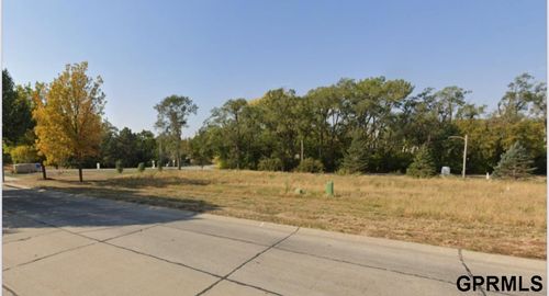 11804 Ashwood Drive, Bennington, NE, 68007 | Card Image