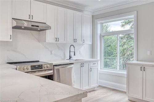 2f-86 Wellington St S, Hamilton, ON, L8N2R2 | Card Image