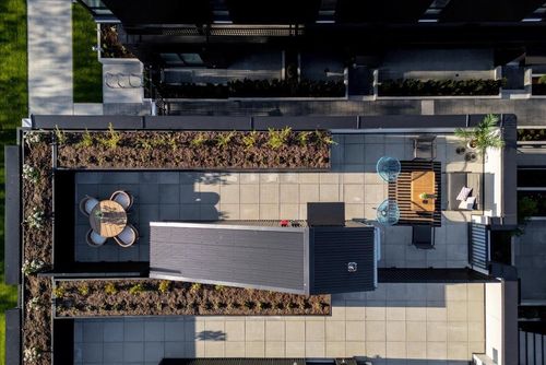 231-2830 Nanaimo Street, Vancouver, BC, V5N0E3 | Card Image