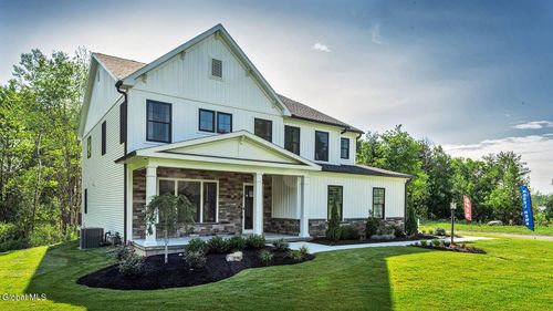 16 Bergen Pl, Niskayuna, NY, 12309-3946 | Card Image