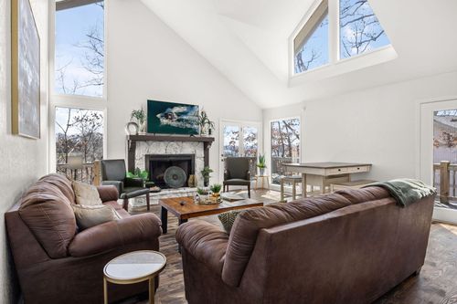 288 Bent Shadow Ln, Osage Beach, MO, 65065-3198 | Card Image