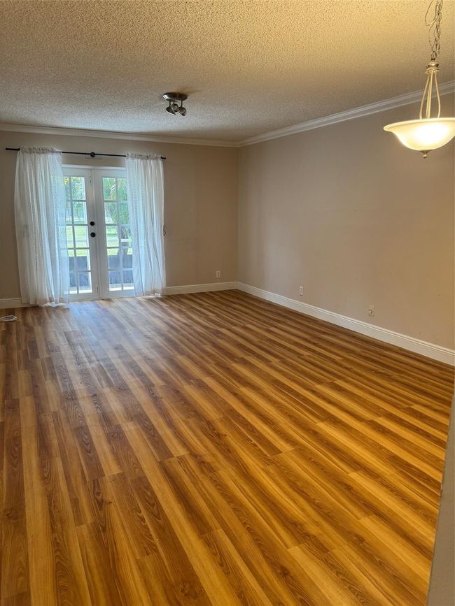 living/dining | Image 5