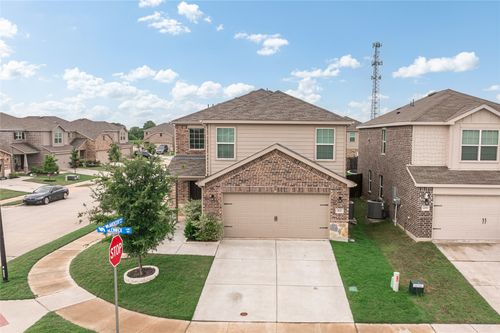 412 Glenwick Ln, Van Alstyne, TX, 75495-8280 | Card Image