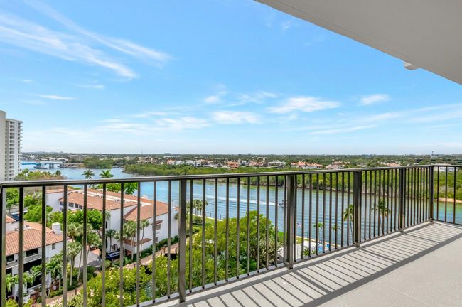 PH10 - 4750 S Ocean Blvd, Condo with 2 bedrooms, 2 bathrooms and null parking in Highland Beach FL | Image 8
