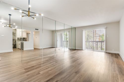 apt-211-4837 Cedar Springs Rd, Dallas, TX, 75219-1279 | Card Image
