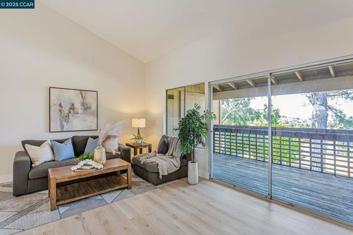 apt-g4-355 Parkview Ter, Vallejo, CA, 94589-2361 | Card Image
