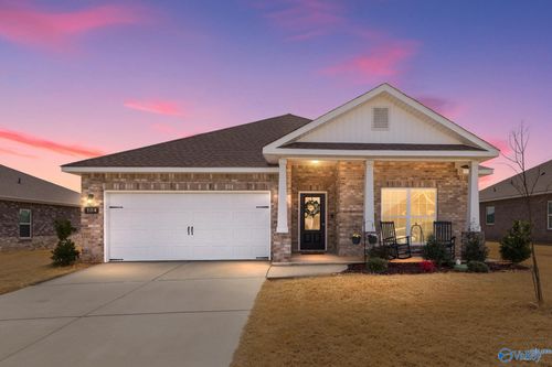 104 Saylor Rose Dr, New Market, AL, 35761-6802 | Card Image